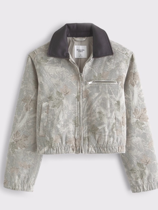 Abercrombie & Fitch Jackets & Blazers - Abercrombie & Fitch Cropped Light Camo Trucker Jacket